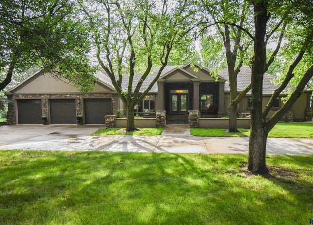 Property at 312 W Lyncrest Trl, Sioux Falls, SD 57108, 4 beds, 3 baths