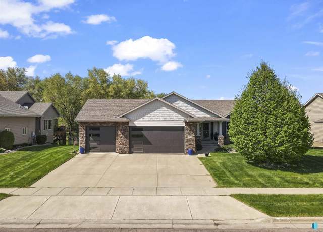 Property at 7915 S Copper Ridge Rd, Sioux Falls, SD 57108, 4 beds, 3 baths