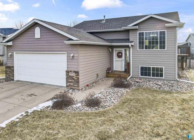 Property at 5817 W Teem St, Sioux Falls, SD 57107-0974, 4 beds, 2 baths