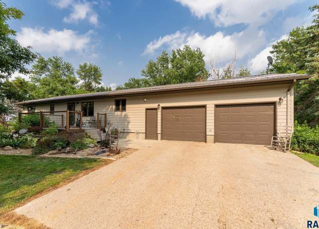 Property at 48705 244th St, Garretson, SD 57030, 4 beds, 2 baths