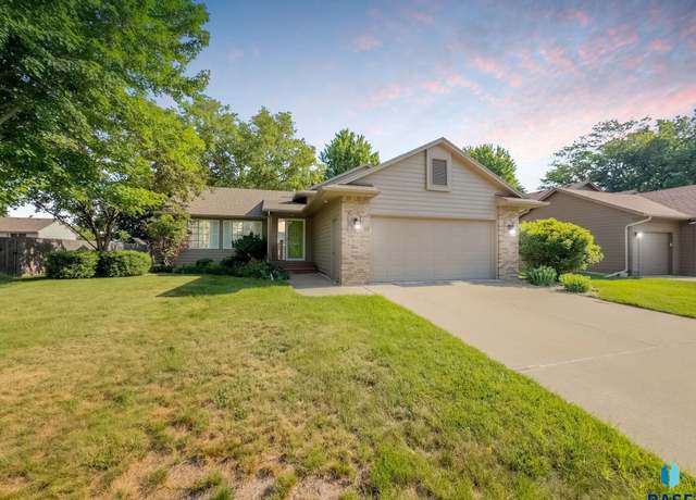 Property at 5612 S Baldwin Ct, Sioux Falls, SD 57108, 3 beds, 3 baths