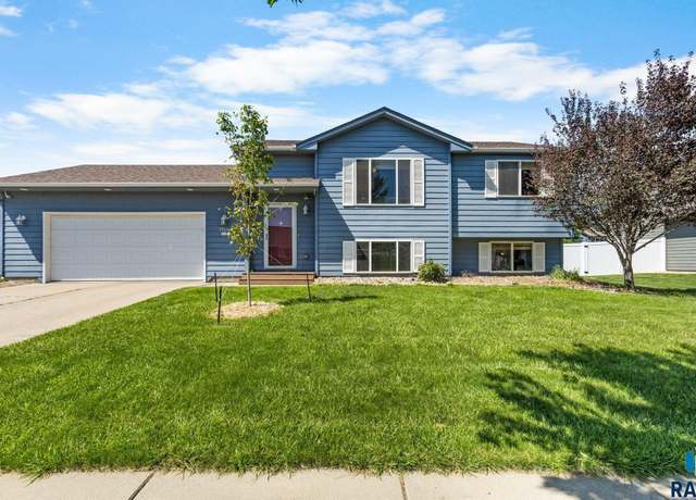 Property at 7700 W Waterford St, Sioux Falls, SD 57106, 4 beds, 2 baths