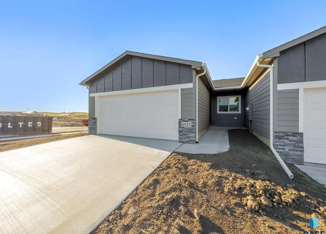 Property at 6521 E Steel St, Sioux Falls, SD 57110, 4 beds, 3 baths