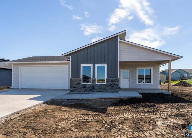 Property at 1230 N Titan Ave, Tea, SD 57064, 2 beds, 1 bath