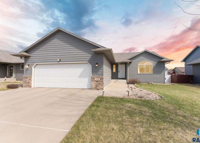 Property at 414 N Perry Ln, Harrisburg, SD 57032, 4 beds, 2 baths