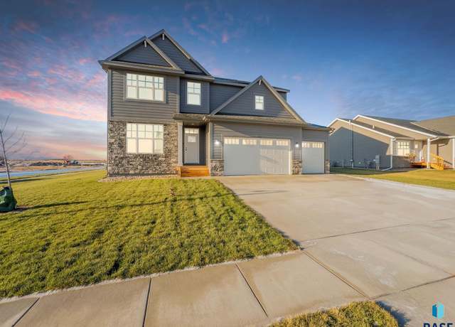 Property at 5937 S Hosta Ave, Sioux Falls, SD 57108, 5 beds, 3.5 baths