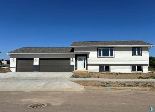 Property at 2700 N Bent Grass Ct, Sioux Falls, SD 57107, 2 beds, 1 bath
