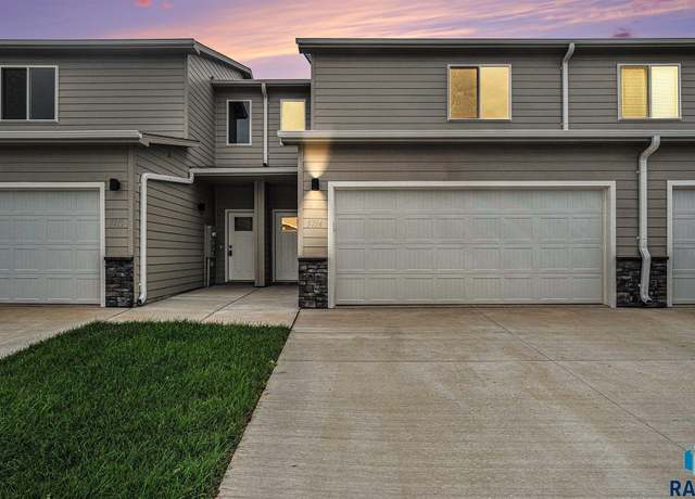 Property at 5714 E Avett Pl, Sioux Falls, SD 57108, 3 beds, 2.5 baths