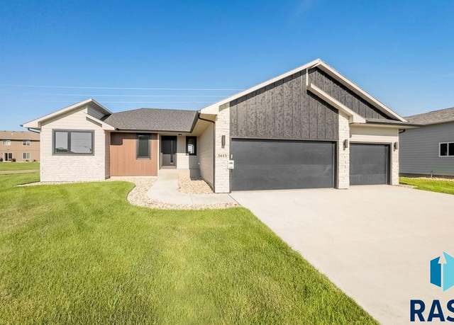 Property at 5613 S Spiria Ave, Sioux Falls, SD 57108, 3 beds, 2 baths