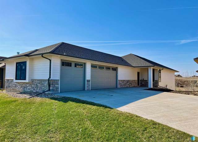 Property at 713 E 77th St, Sioux Falls, SD 57108, 2 beds, 1.5 baths