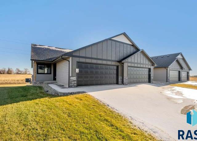 Property at 1316 N Kenley Pl, Tea, SD 67064, 4 beds, 3 baths
