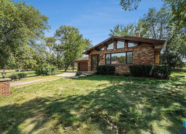 Property at 740 S Washington Ave, Madison, SD 57042, 4 beds, 2 baths