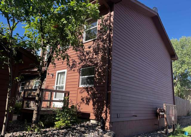 Property at 1811 S Marday Ave, Sioux Falls, SD 57103, 2 beds, 1.5 baths