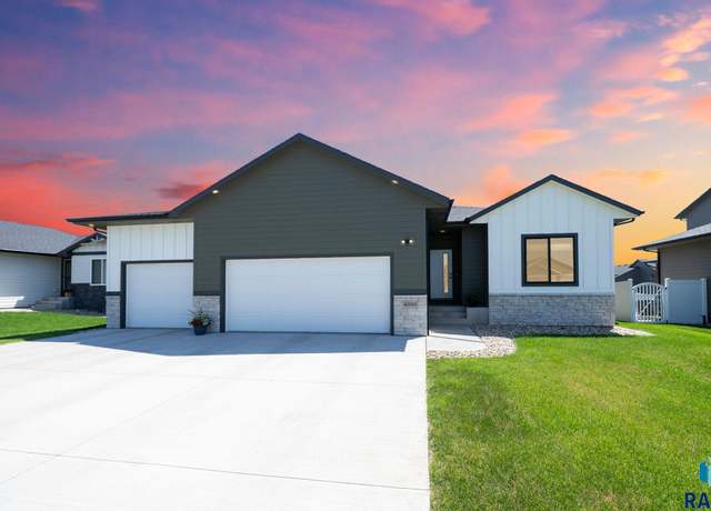 Property at 4000 S Catcher Ct, Sioux Falls, SD 57110, 2 beds, 2 baths
