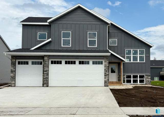 Property at 5932 S Coneflower Ave, Sioux Falls, SD 57108, 5 beds, 3 baths