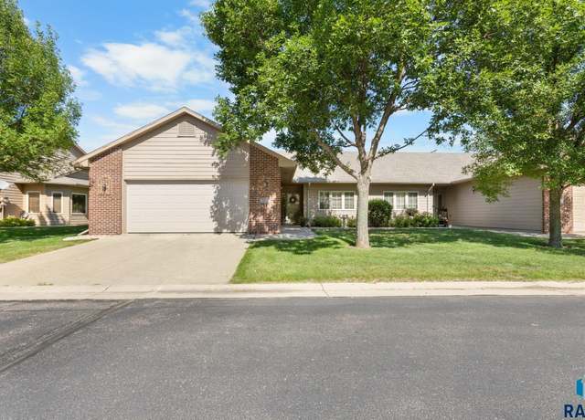 Property at 8206 S Brenda Pl, Sioux Falls, SD 57108, 2 beds, 2 baths
