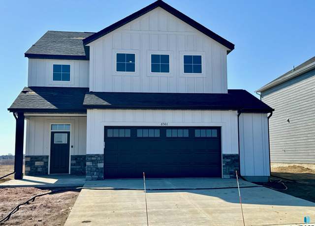 Property at 6501 W Valentine St, Sioux Falls, SD 57107, 4 beds, 2.5 baths