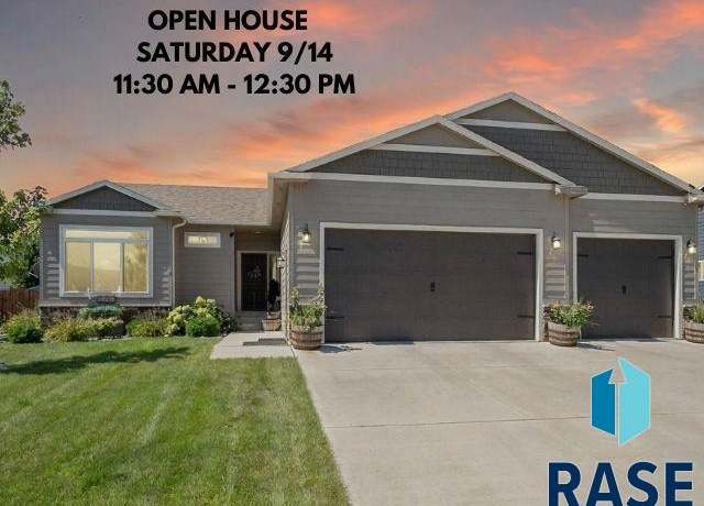 Property at 5205 S Eastwind Ave, Sioux Falls, SD 57108, 5 beds, 3 baths