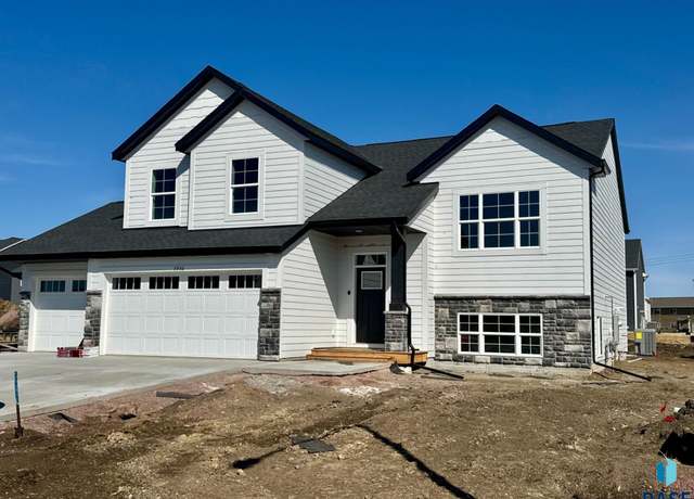 Property at 5936 S Coneflower Ave, Sioux Falls, SD 57108, 5 beds, 3 baths