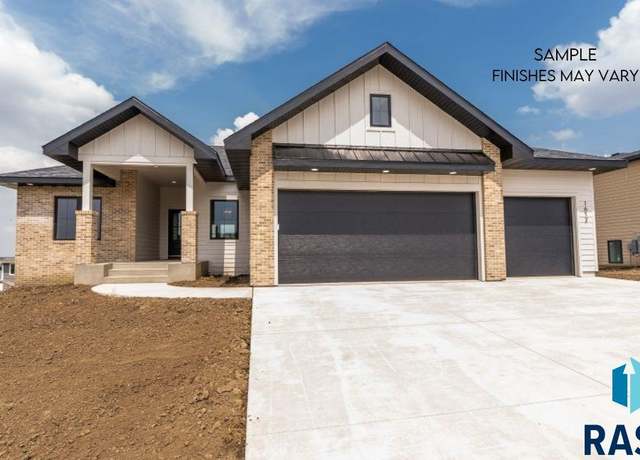 Property at 8312 E Wicker Ct, Sioux Falls, SD 57110, 5 beds, 3 baths
