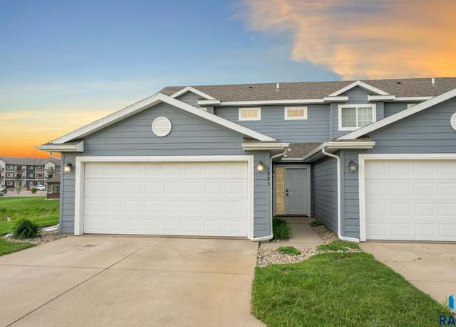 Property at 1323 N Fir Pl, Sioux Falls, SD 57107, 2 beds, 1.5 baths