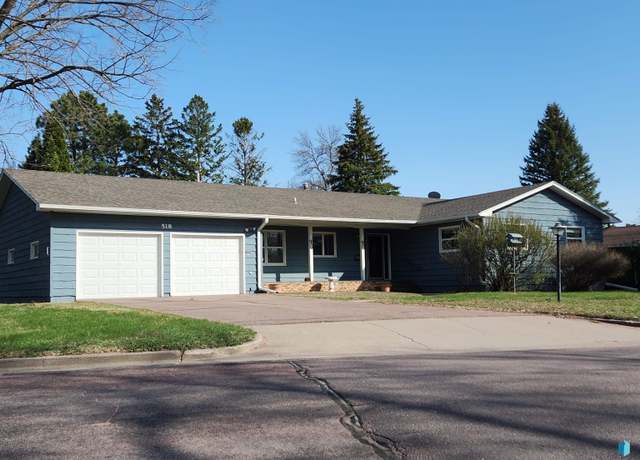 Property at 518 Sunset Dr, Dell Rapids, SD 57022, 4 beds, 4 baths