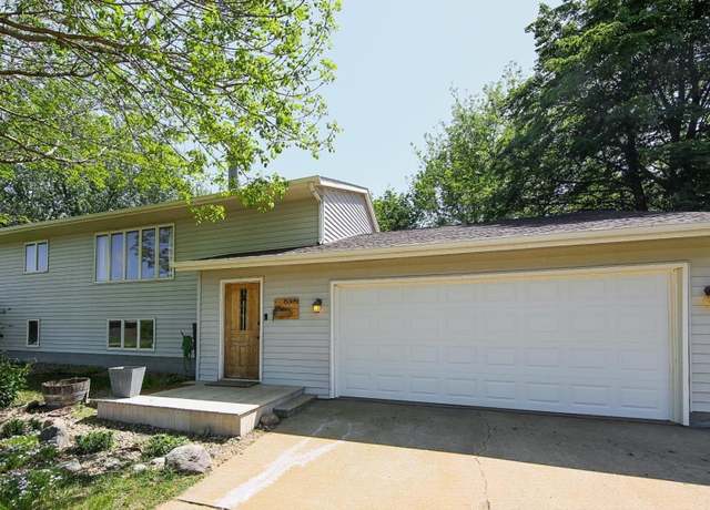 Property at 8309 W 42nd St, Sioux Falls, SD 57106, 4 beds, 2 baths