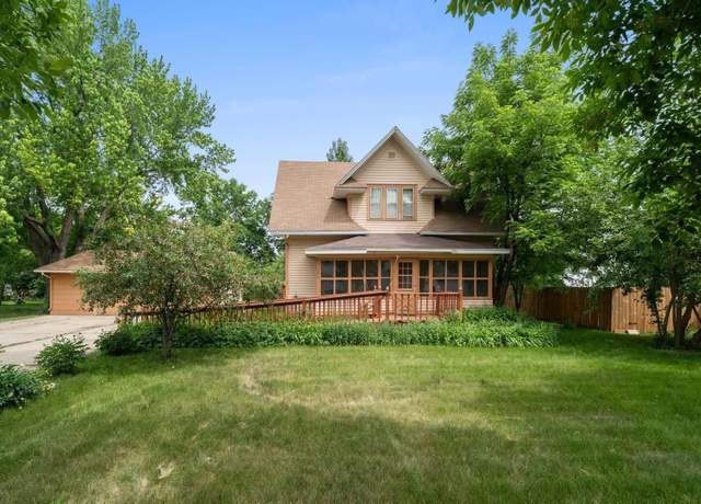 Property at 300 S Ash St, Lennox, SD 57039, 4 beds, 2 baths