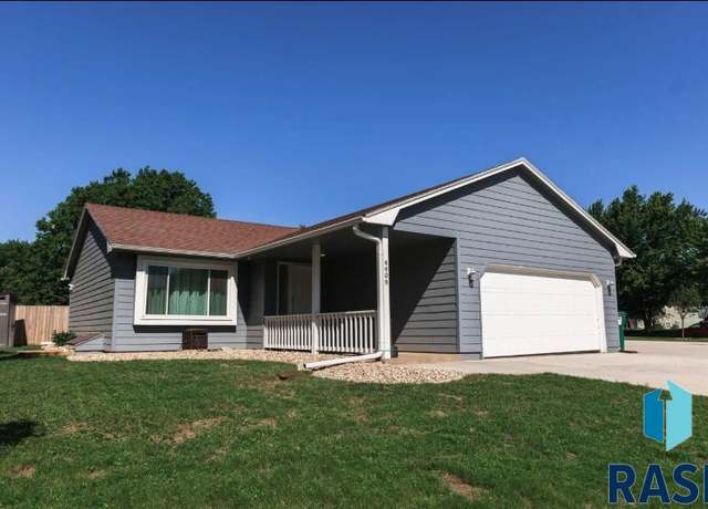 Property at 4409 S Holbrook Ave, Sioux Falls, SD 57106, 4 beds, 2 baths