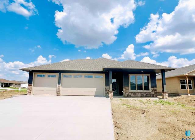 Property at 2308 E Brek St, Brandon, SD 57005, 2 beds, 2 baths