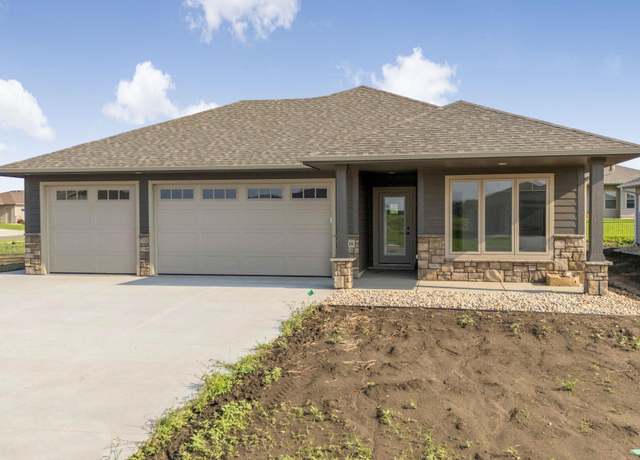 Property at 2308 E Brek St, Brandon, SD 57005, 2 beds, 2 baths