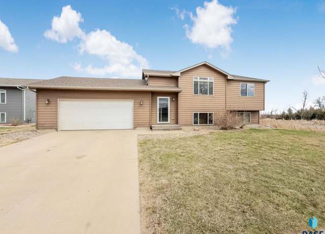 Property at 6020 S Kerry Ave #6020, Sioux Falls, SD 57106, 4 beds, 2 baths