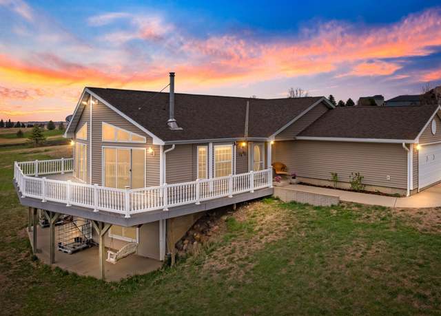 Property at 48288 Arrowhead Ct, Canton, SD 57013, 4 beds, 4 baths