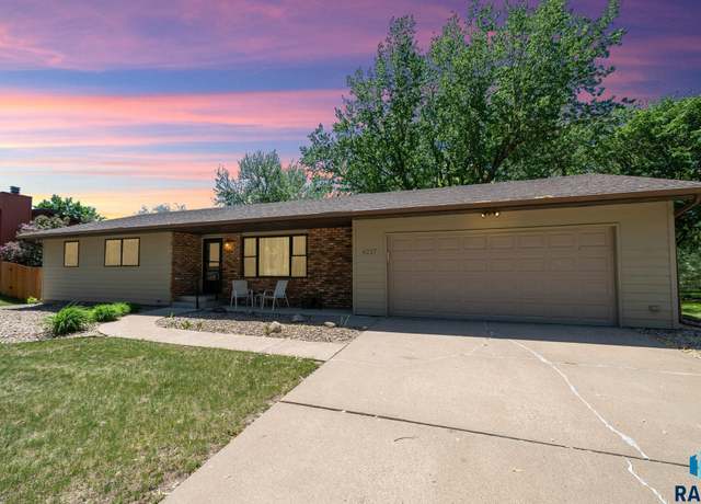 Property at 4217 S Cathy Ave, Sioux Falls, SD 57106, 3 beds, 3 baths