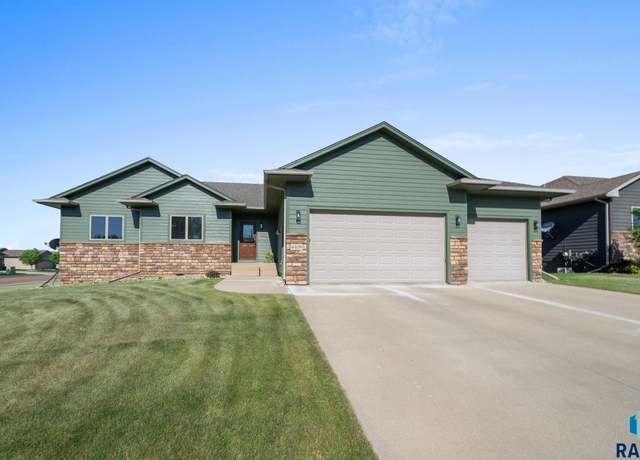 Property at 6409 S Tomar Rd, Sioux Falls, SD 57108, 5 beds, 3 baths