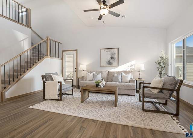 Property at 3611 S Chalice Pl, Sioux Falls, SD 57106, 3 beds, 2.5 baths