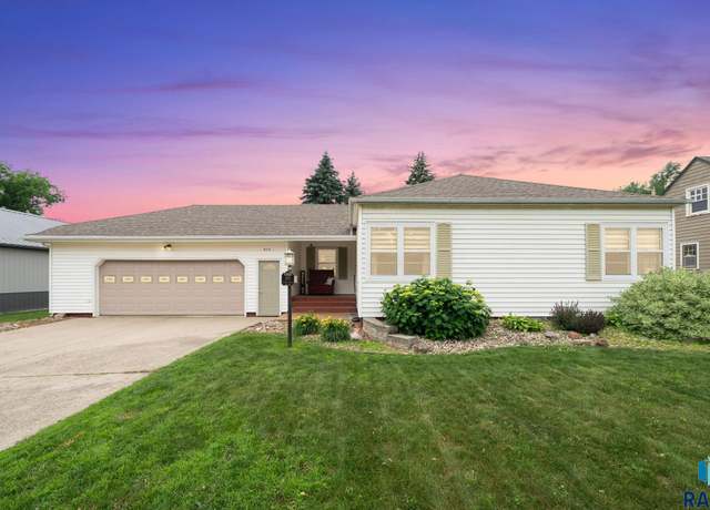 Property at 415 N Main St, Canton, SD 57013, 2 beds, 2 baths