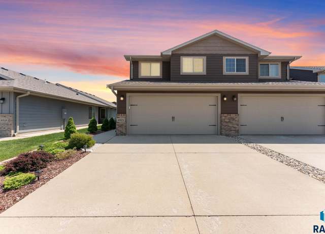Property at 9521 W Gert St, Sioux Falls, SD 57106, 3 beds, 2.5 baths
