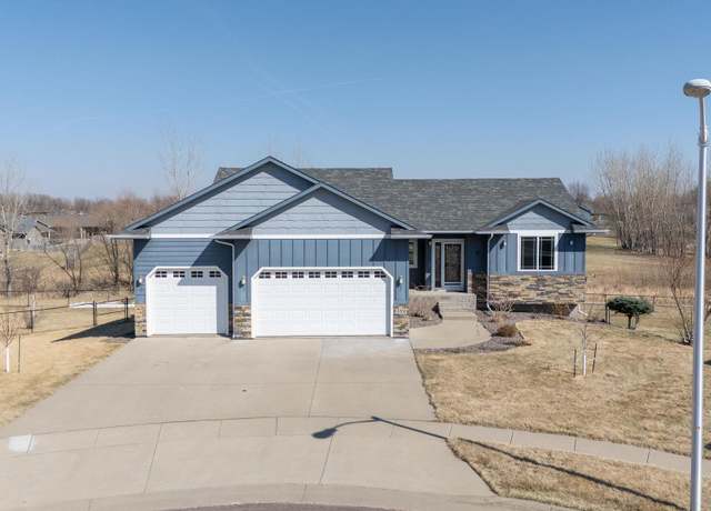 Property at 4200 W Mindy Cir, Sioux Falls, SD 57108, 5 beds, 3 baths