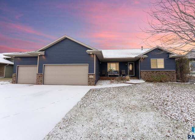Property at 7417 W Snapdragon St, Sioux Falls, SD 57106, 3 beds, 3 baths