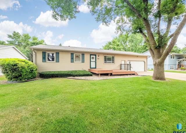 Property at 901 E Maple St, Harrisburg, SD 57032, 3 beds, 2 baths