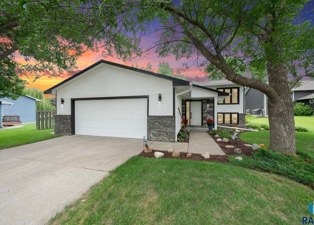 Property at 4604 E Belmont St, Sioux Falls, SD 57110-4205, 4 beds, 3 baths