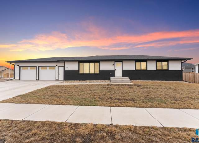 Property at 1335 Blue Ox St, Harrisburg, SD 57032, 3 beds, 3 baths