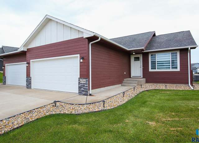 Property at 6704 W Viola Ct, Sioux Falls, SD 57107, 4 beds, 3 baths
