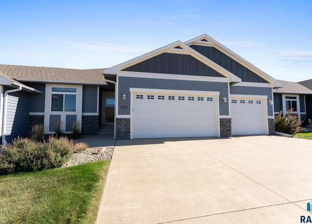 Property at 5915 W Yukon Trl, Sioux Falls, SD 57107, 3 beds, 3 baths