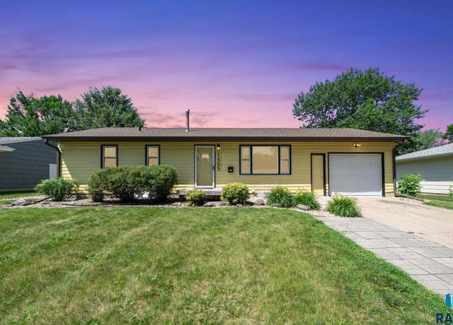Property at 1305 S Bruce Rd, Sioux Falls, SD 57105, 3 beds, 2 baths