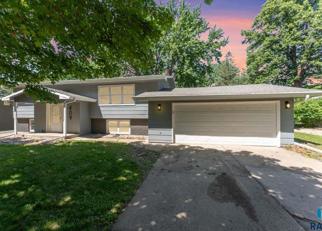 Property at 409 S 8th Ave, Brandon, SD 57005, 4 beds, 2 baths