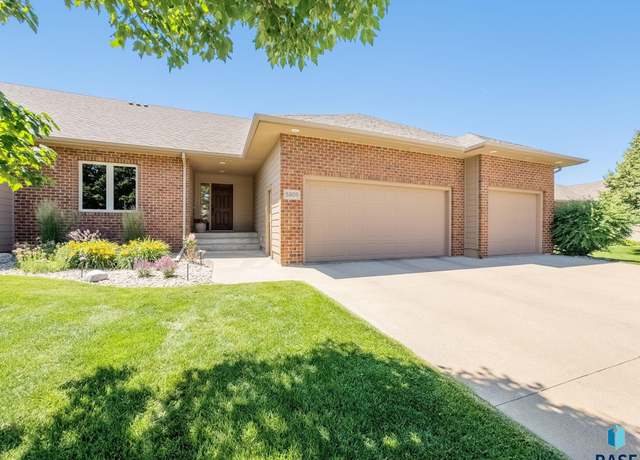 Property at 5809 S Nature Run Pl, Sioux Falls, SD 57108, 4 beds, 3 baths
