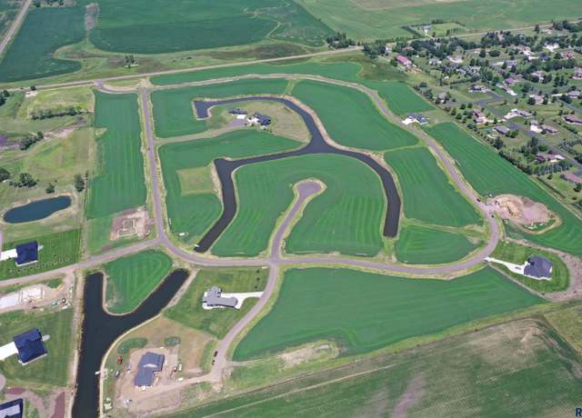 Property at 123 Prairie Dr, Tea, SD 57064