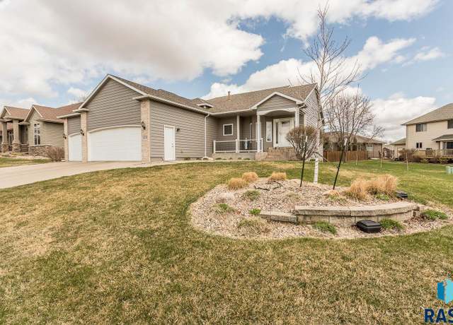 Property at 6520 S Heatherridge Trl, Sioux Falls, SD 57108, 4 beds, 3 baths